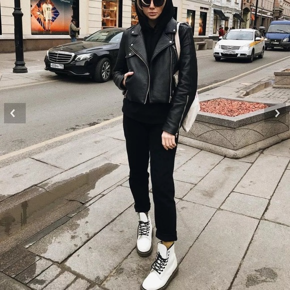 SOLD - Picture 3 of 3